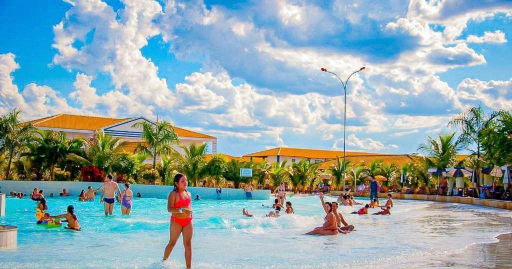 L'acqua Diroma - Suítes confortáveis - Resort com Piscinas 24 horas - Piscina de ondas Caldas Novas Exterior foto